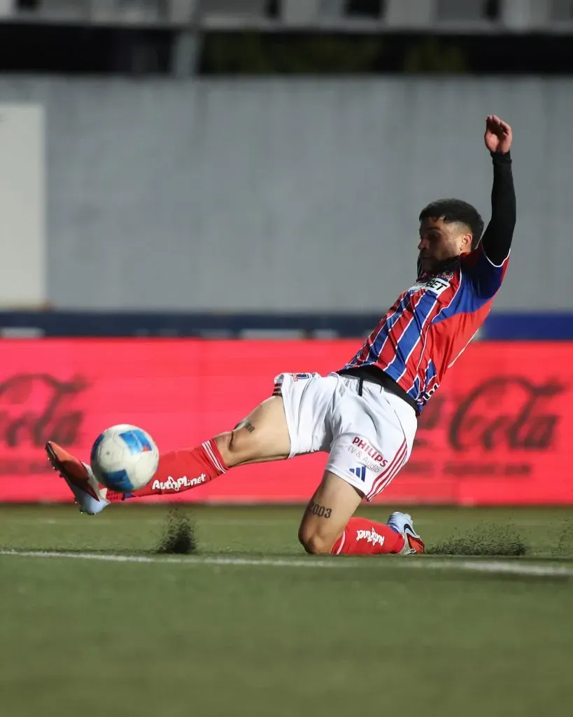 Cristián Riquelme casi no fue considerado por Jorge Almirón en Colo Colo. Foto: Photosport.