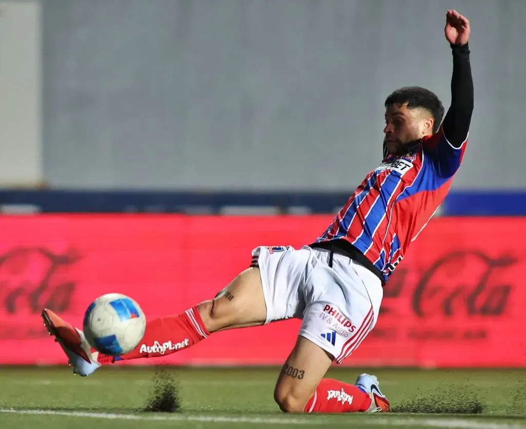 Cristián Riquelme busca ganarse un lugar en el Cacique tras este amistoso ante Deportes Puerto Montt. | Foto: Colo Colo.