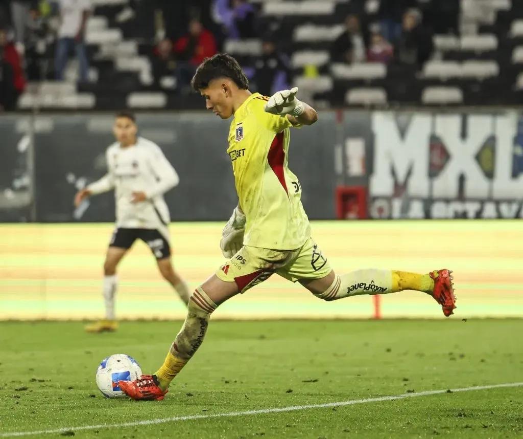 Eduardo Villanueva no tuvo un buen partido en Colo Colo