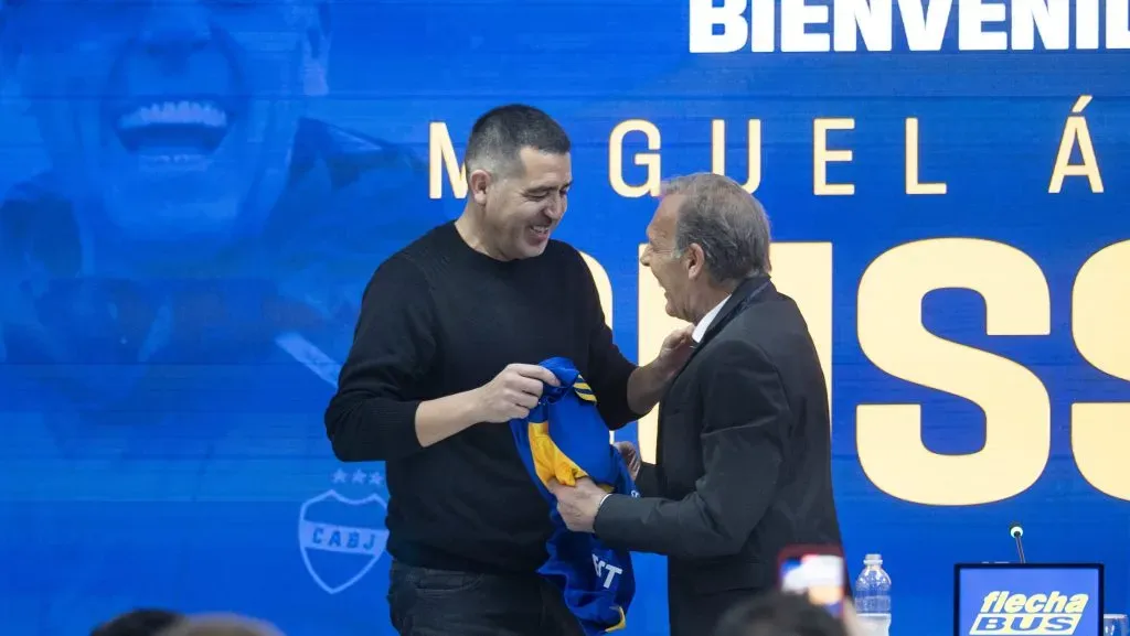 En junio recién pasado, Riquelme presentó a Russo como DT de Boca | Getty Images