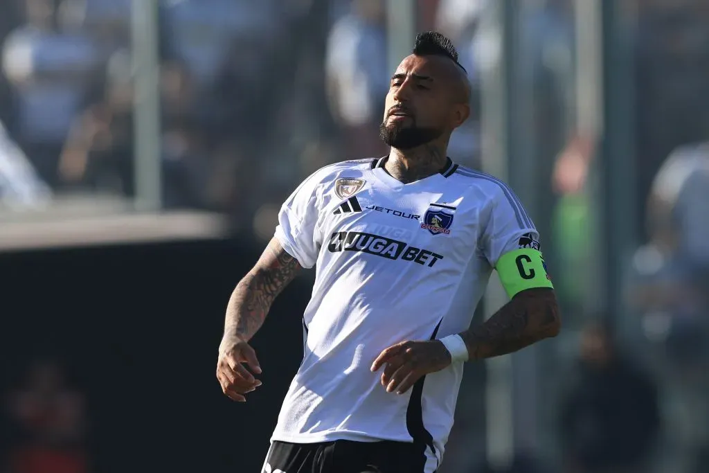 Arturo Vidal tiene contrato por un año más en Colo Colo, pero sigue sin decidir si continuará en el Cacique. | Foto: Photosport.