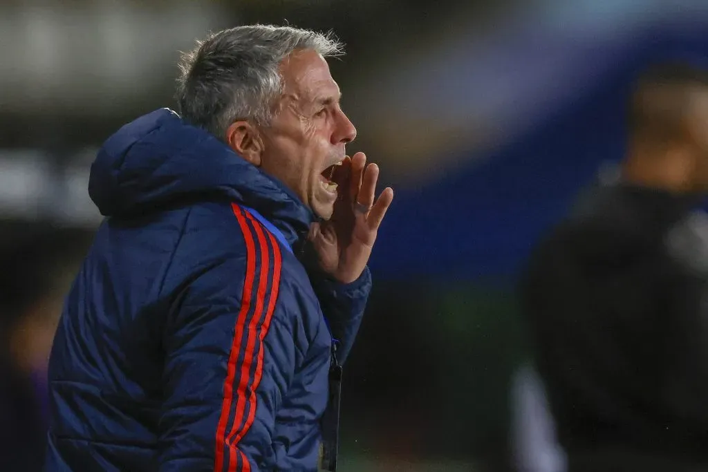 Gustavo Álvarez tendrá varias bajas para armar su formación para el choque de la U y Palestino. Foto: Photosport.