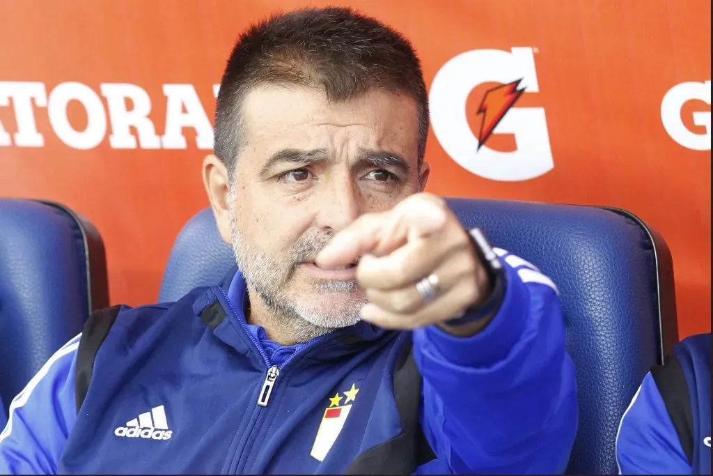 Claudio Vivas visitó Chile en la Copa Libertadores 2019 con Sporting Cristal. (Dragomir Yankovic/Photosport).