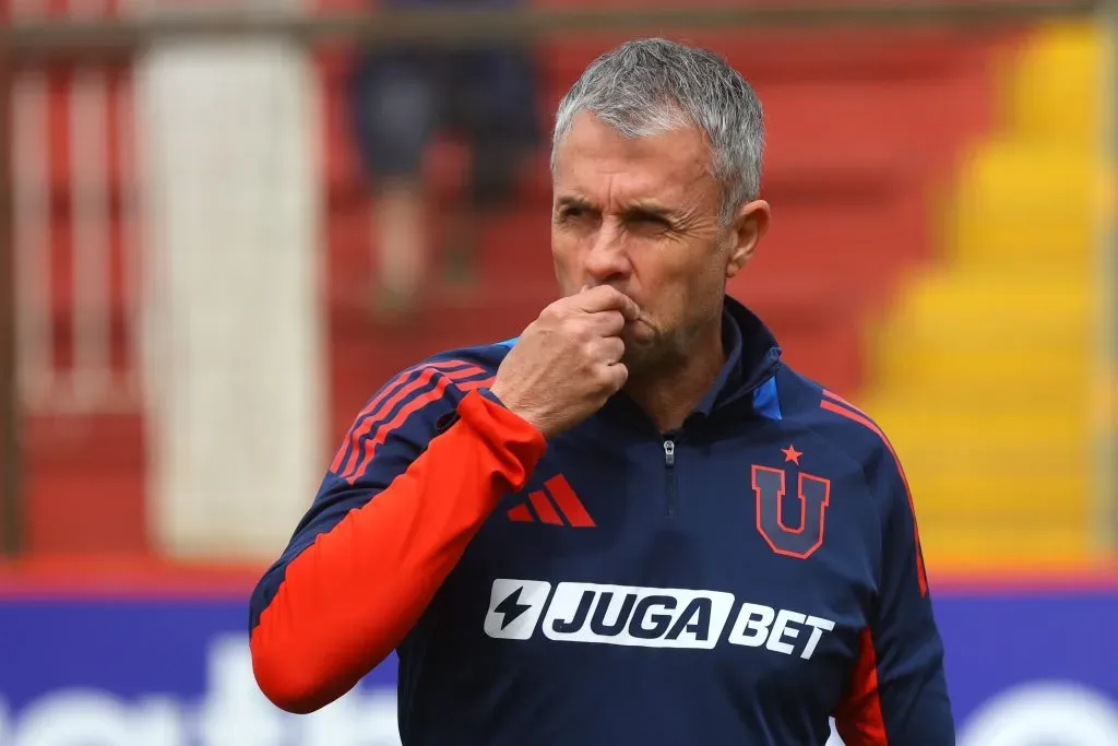 Gustavo Álvarez parece decidido a salir de la U. (Jonnathan Oyarzun/Photosport).