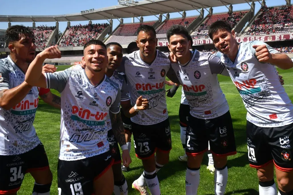 Deportes Limache tuvo una jornada con baile a toda orquesta ante La Serena. (Alejandro Pizarro Ubilla/Photosport).