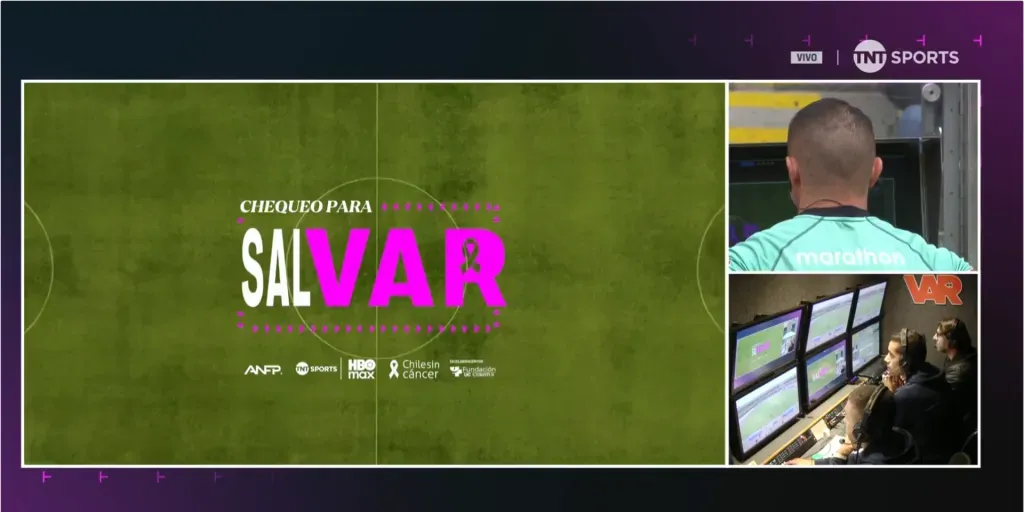 El árbitro revisó el VAR para un mensaje concientizador. (Captura TNT Sports).