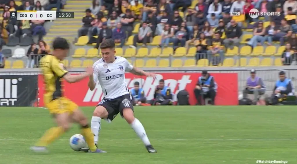 Víctor Felipe Méndez recibió una falta de Zavala que lo dejó muy enojado. (Captura TNT Sports).