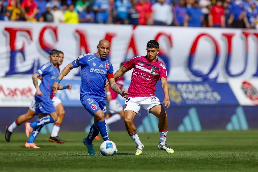 Marcelo Díaz fue titular contra Palestino en el último partido de la U. Foto: Pepe Alvuar/Photosport
