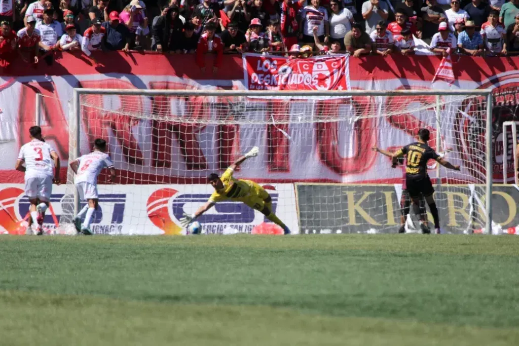 Julio Fierro puede volver a Colo Colo luego de un año siendo figura en Deportes Copiapó. | Foto: Archivo.