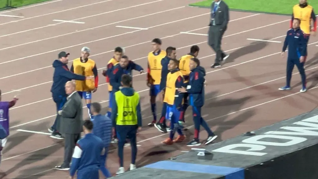 Jugadores de la U y Lanús discutieron. Foto: Cristián Fajardo