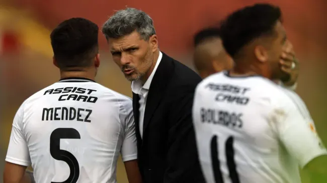 Fernando Ortiz será uno de los hombres que decida qué jugadores jóvenes a préstamo volverán a Colo Colo. Foto: Photosport.