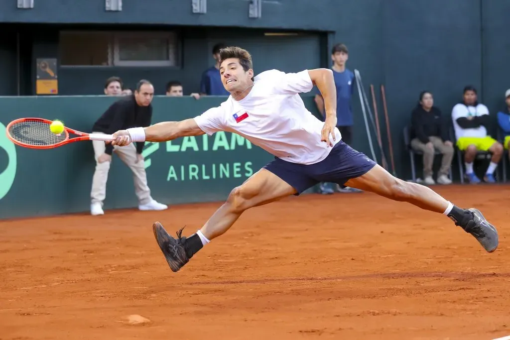 Cristian Garin va por el título en Brasil. Foto: Pepe Alvujar/Photosport