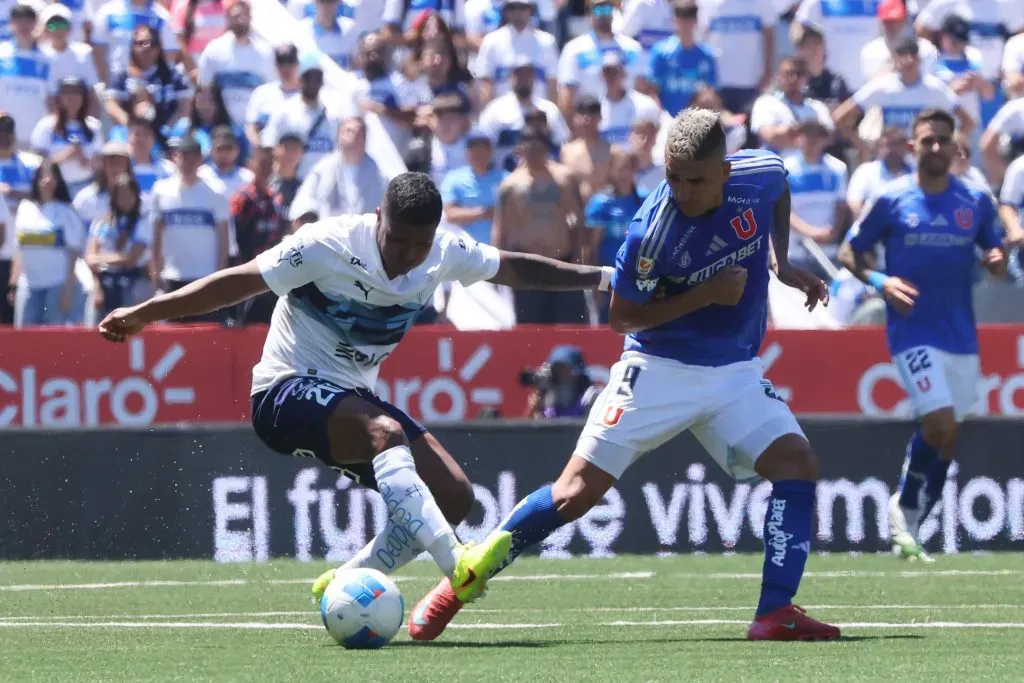 Fernández sigue con su bajón futbolístico. Imagen: Photosport