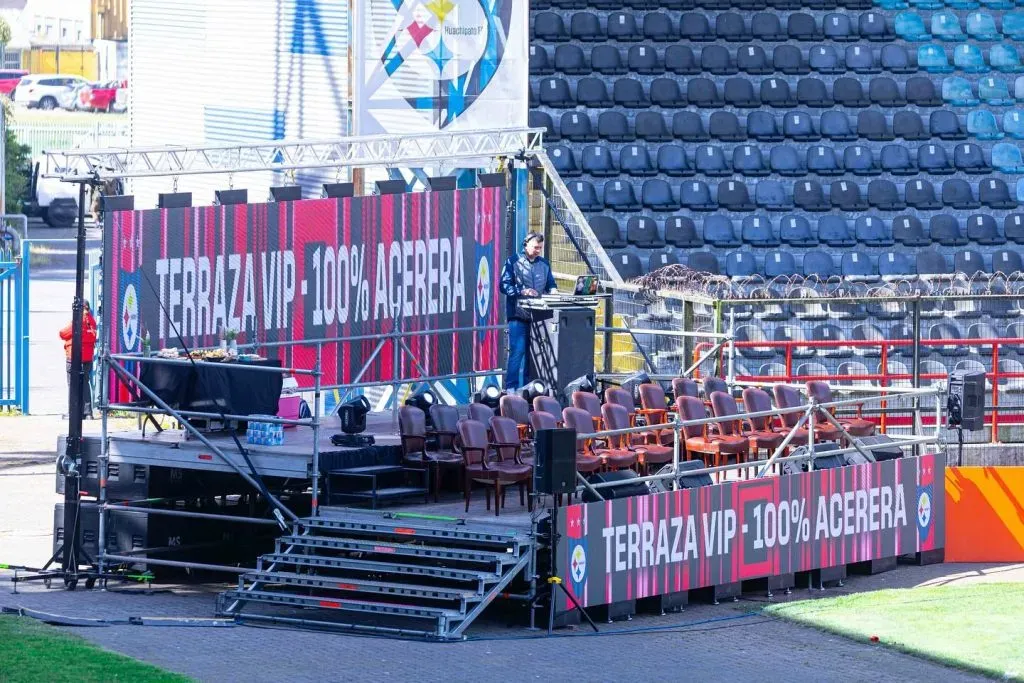 La “terraza VIP” cuestionada por los hinchas acereros. (Foto: Huachipato.)