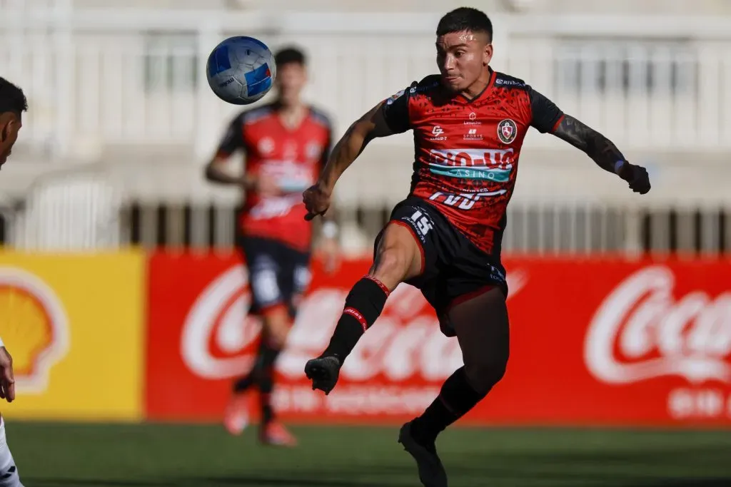 Castro fue genio y figura ante Colo Colo