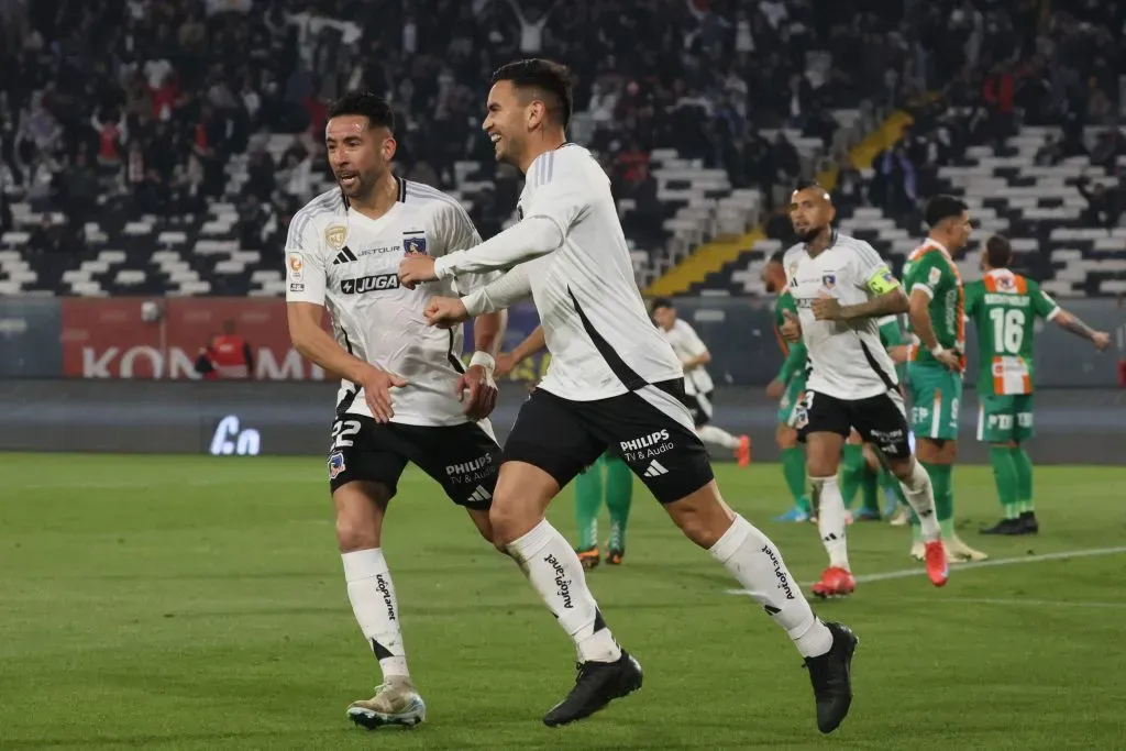 Mauricio Isla y Sebastián Vegas son parte de los jugadores que no seguirán en Colo Colo en 2026. Foto: Photosport.