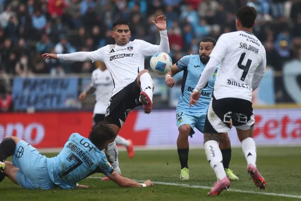 Sebastián Vegas ha sido amonestado en nueve ocasiones en este año, además de ver una roja directa en Colo Colo. | Foto: Photosport.