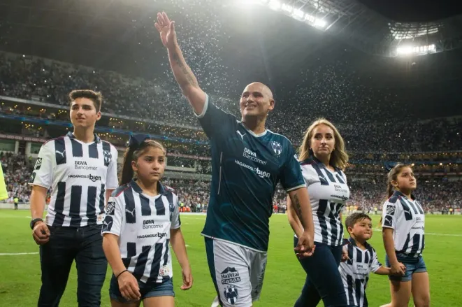 El Chupete Suazo es un símbolo del Monterrey. Una leyenda. (Mexsport/Photosport).