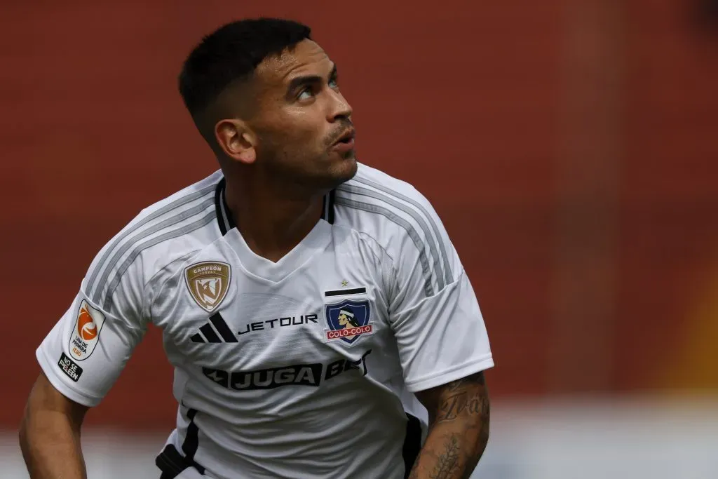Sebastián Vegas se salvó de que la Comisión de Árbitros perjudicara más a Colo Colo. Foto: Photosport.