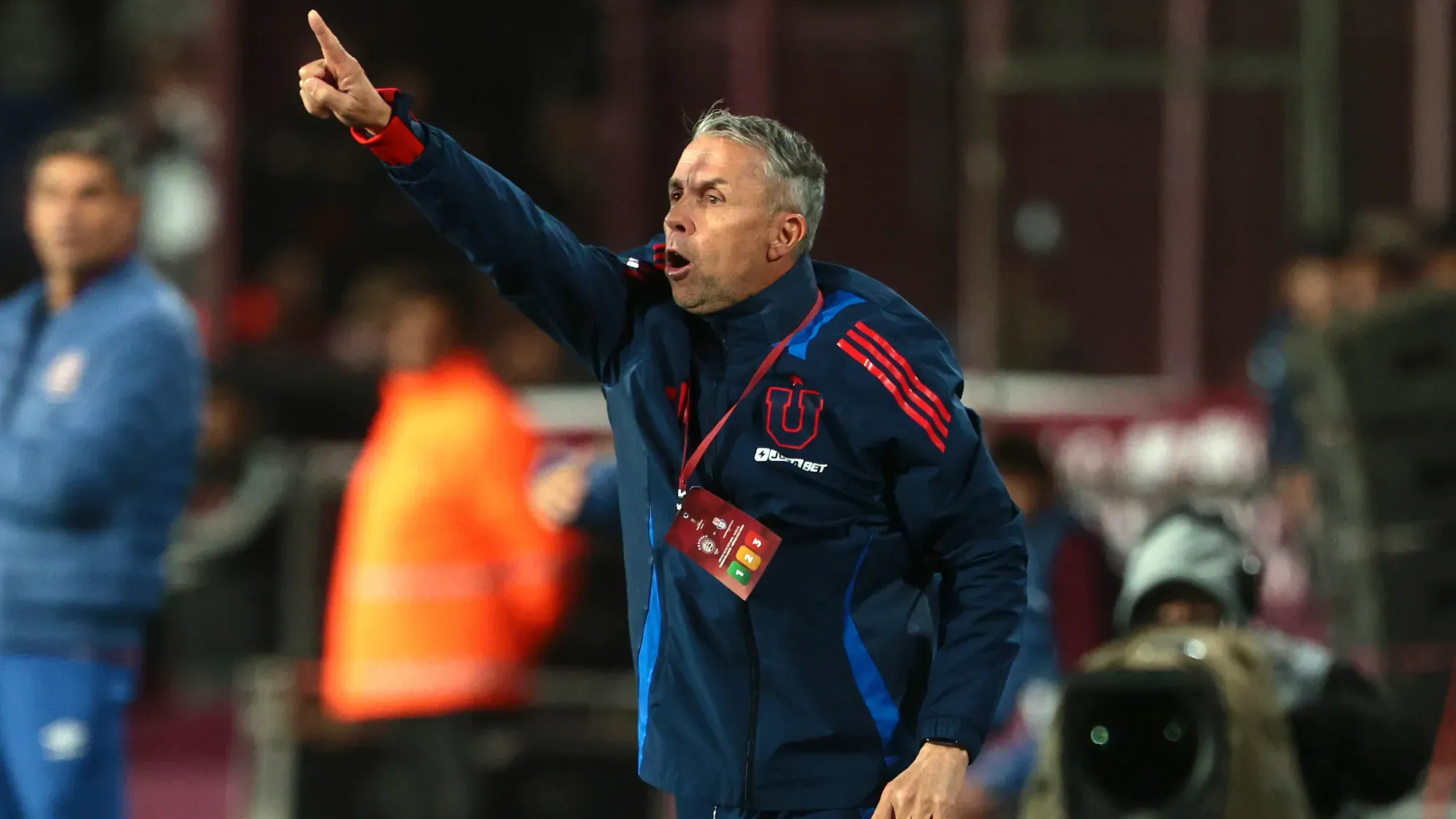 Álvarez se emocionó al hablar de la U.