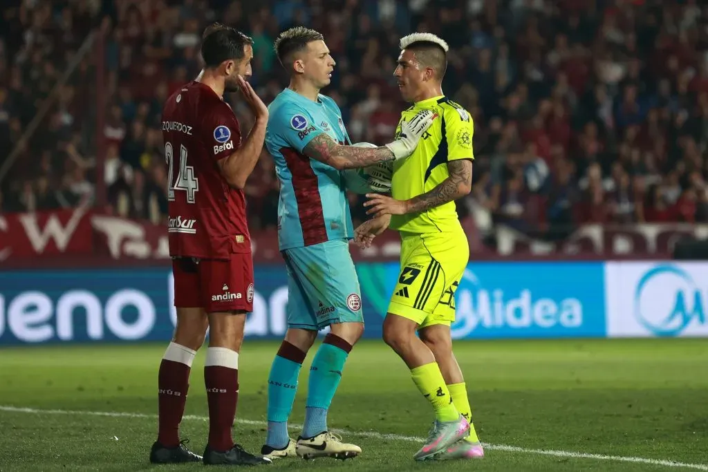 Lanús dejó en el camino a la U. Foto: Javier Vergara/Photosport