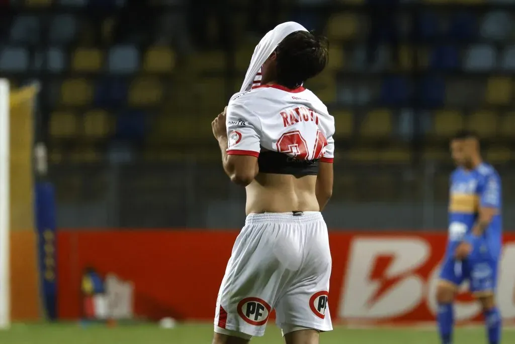Franco Ratotti también quedó frustrado: el argentino de 20 años ingresó en el descanso por Gary Insaurralde. (Sebastian Cisternas/Photosport).