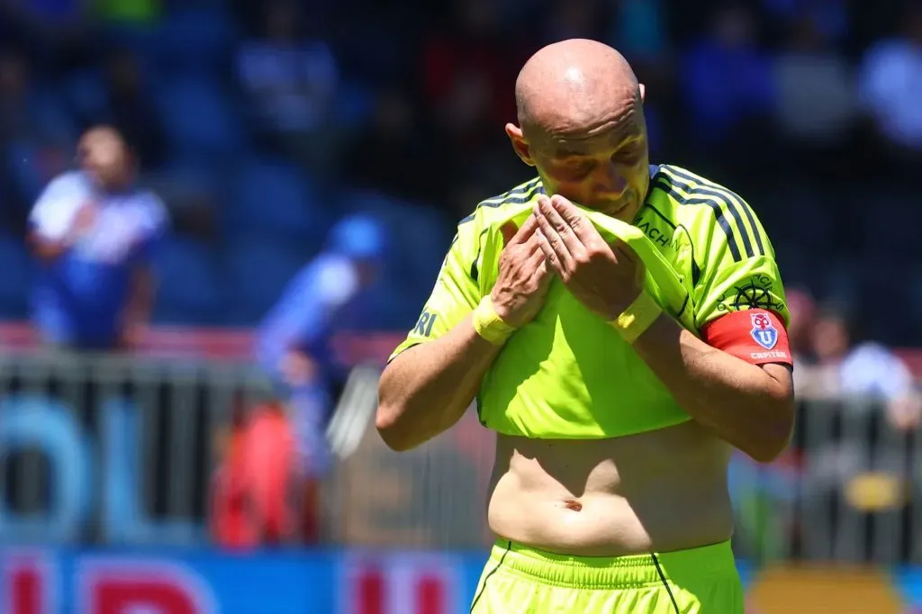 Pato Yáñez, Guarello y Caamaño hacen seria advertencia en la previa de la U contra Everton.