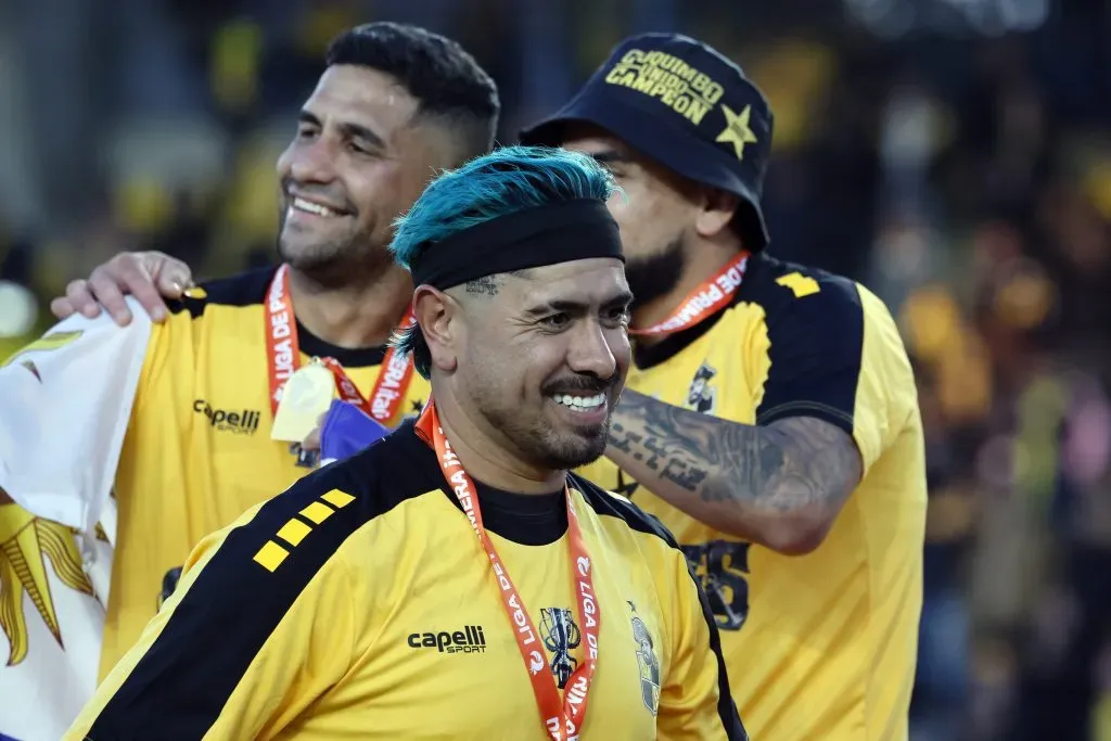 El portero va un nuevo triunfo, esta vez, lejos de las canchas/Photosport