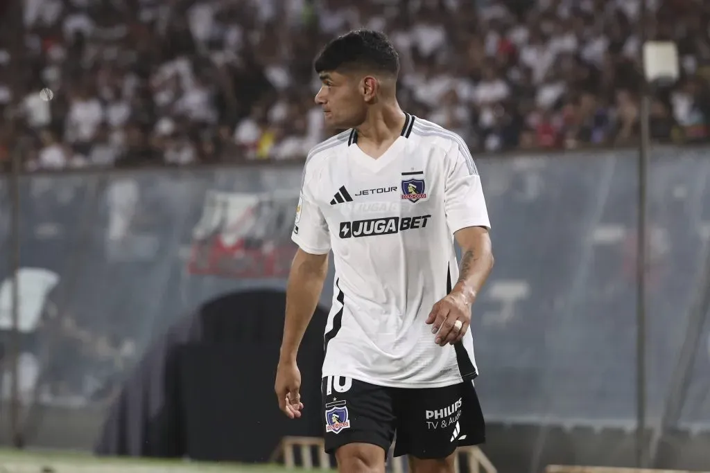 Claudio Aquino tiene contrato en Colo Colo hasta 2026 | Photosport