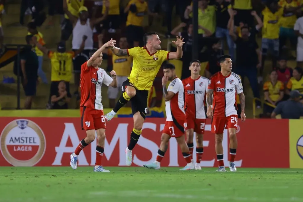 Octavio Rivero jugando por Barcelona. (Photo by Franklin Jacome/Getty Images)