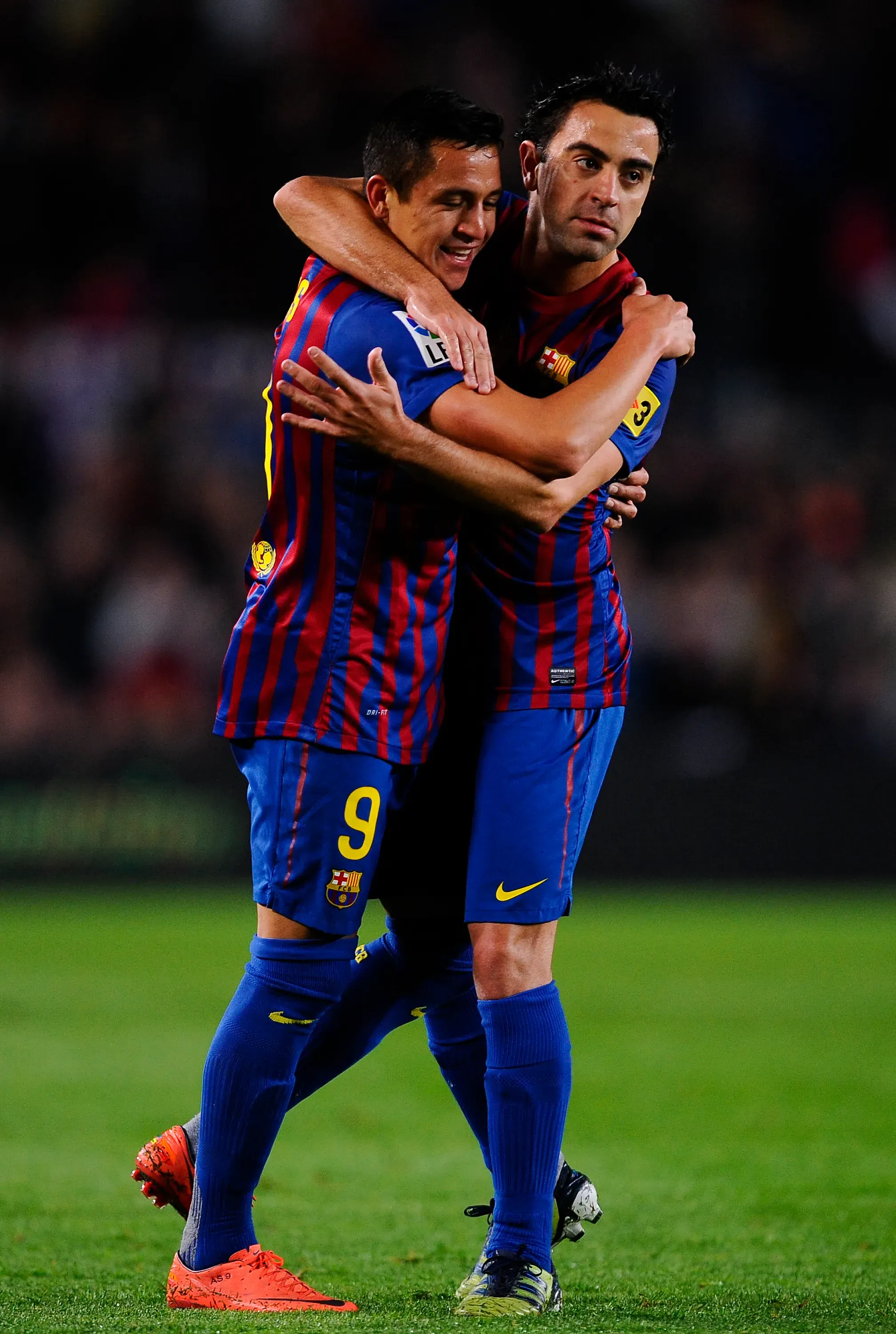 Durante tres temporas Alexis Sánchez fue compañero de Xavi Hernandez en el FC Barcelona. (Foto: David Ramos/Getty Images)
