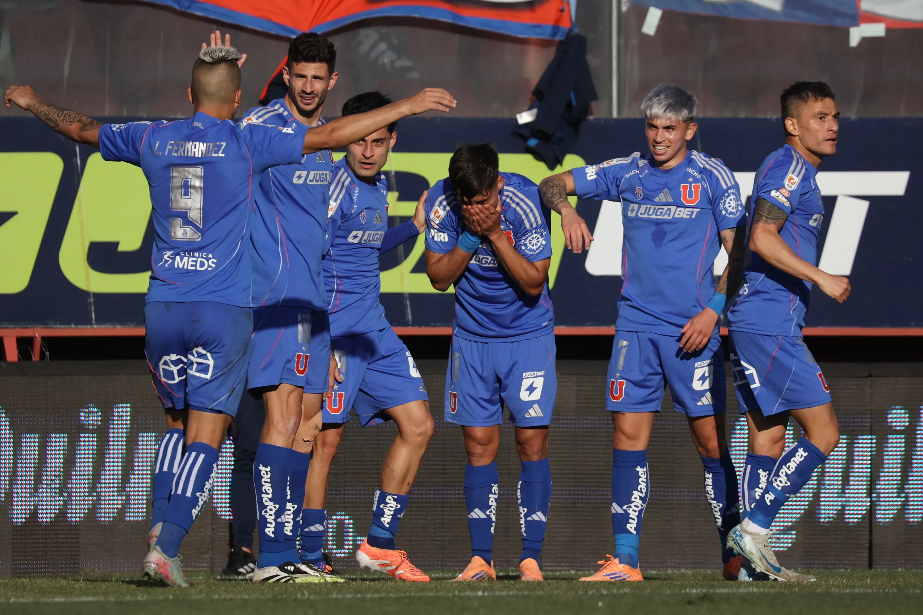 Universidad de Chile está a dos puntos de ser el Chile 3 y a tres de ser el Chile 2 de la próxima Copa Libertadores 2025. | Foto: Photosport.