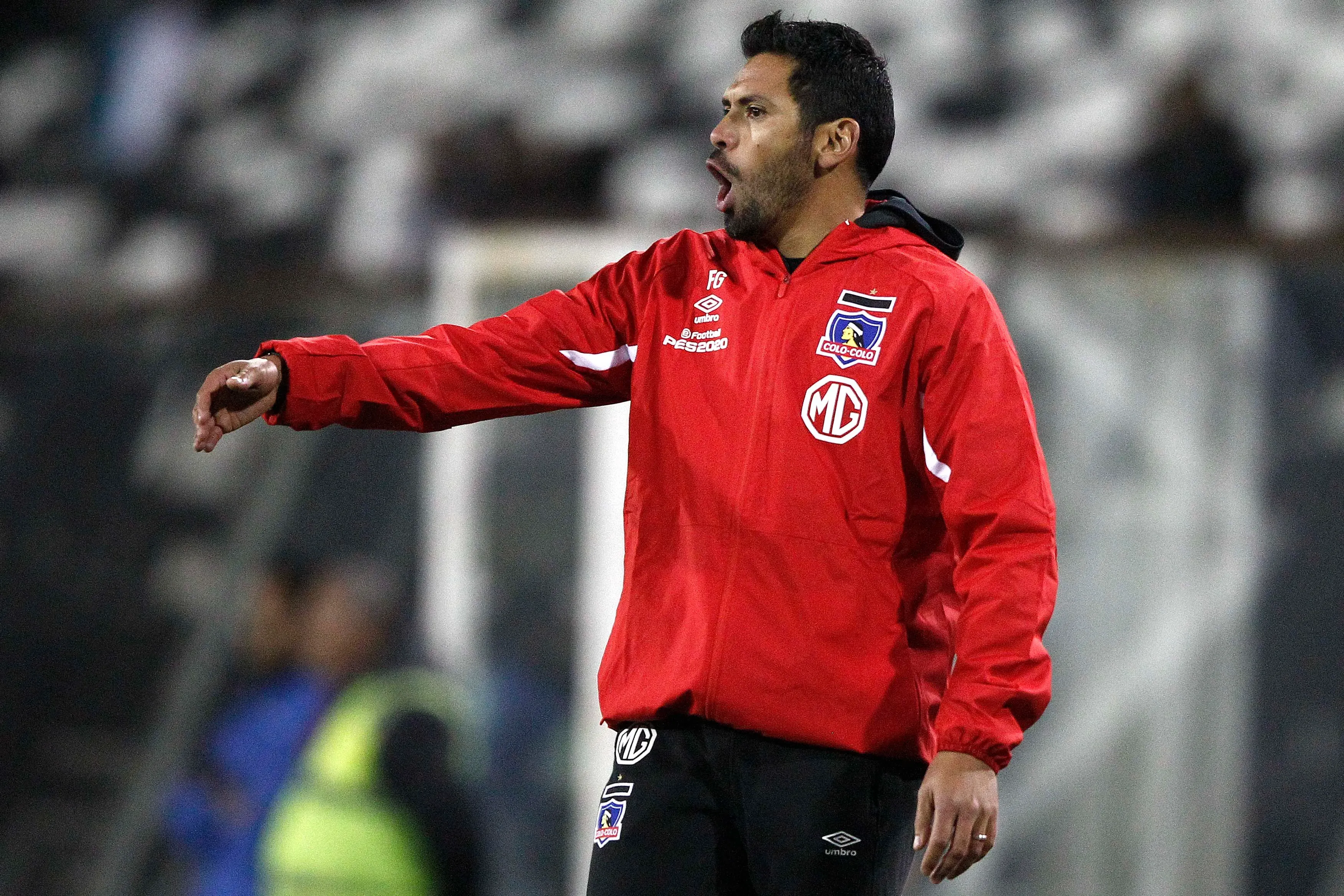 Luego del paso por Colo Colo, Fernando Gutiérrez decidió salir del cuerpo técnico de Mario Salas. (Felipe Zanca/Photosport).
