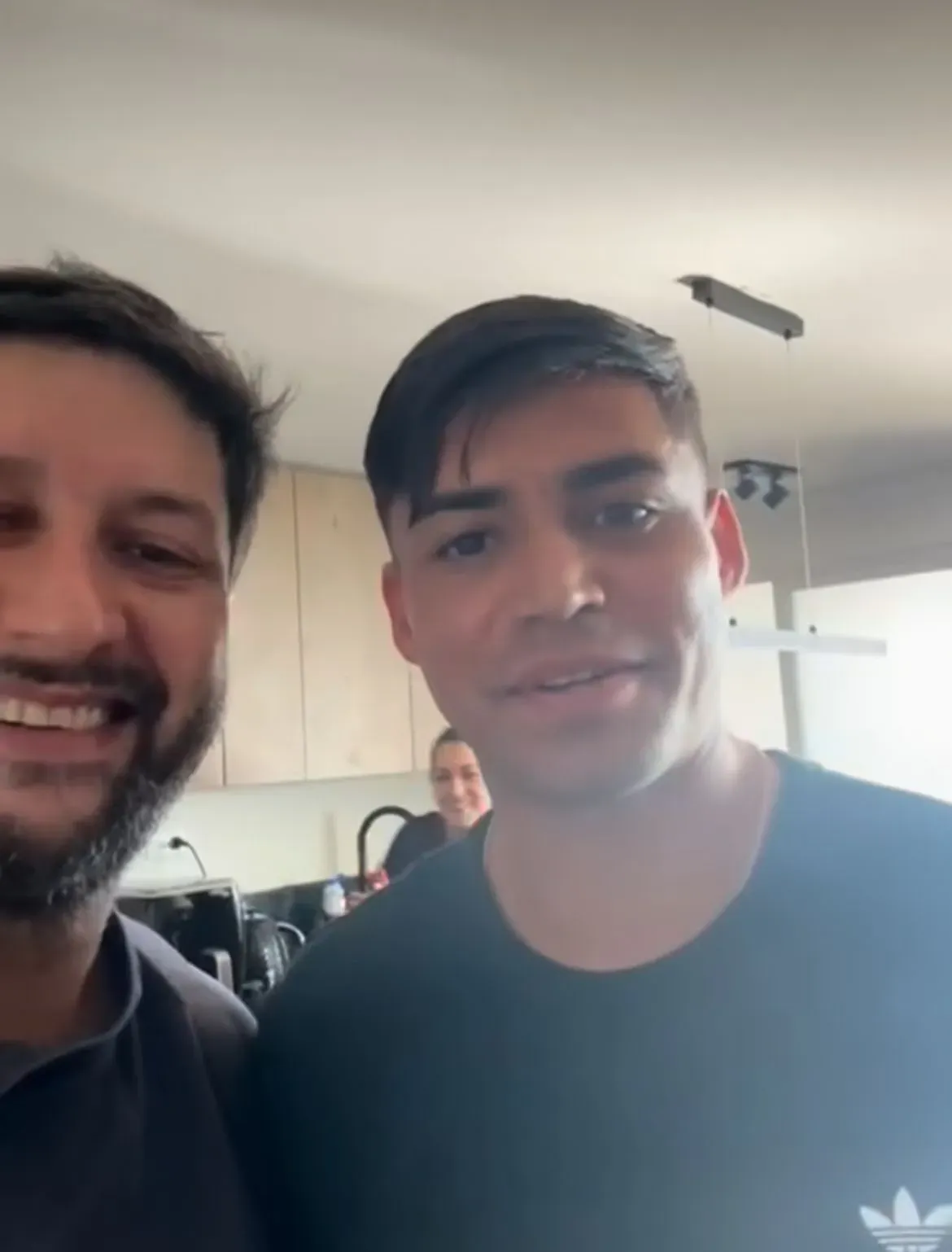 Fabián Hormazábal junto al chef Mauricio Manríquez.