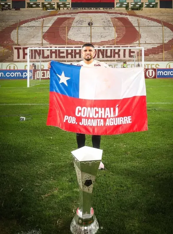 Rodrigo Ureña festeja uno de los títulos en el fútbol peruano con el recuerdo de su querido lugar donde creció. (Captura Instagram).