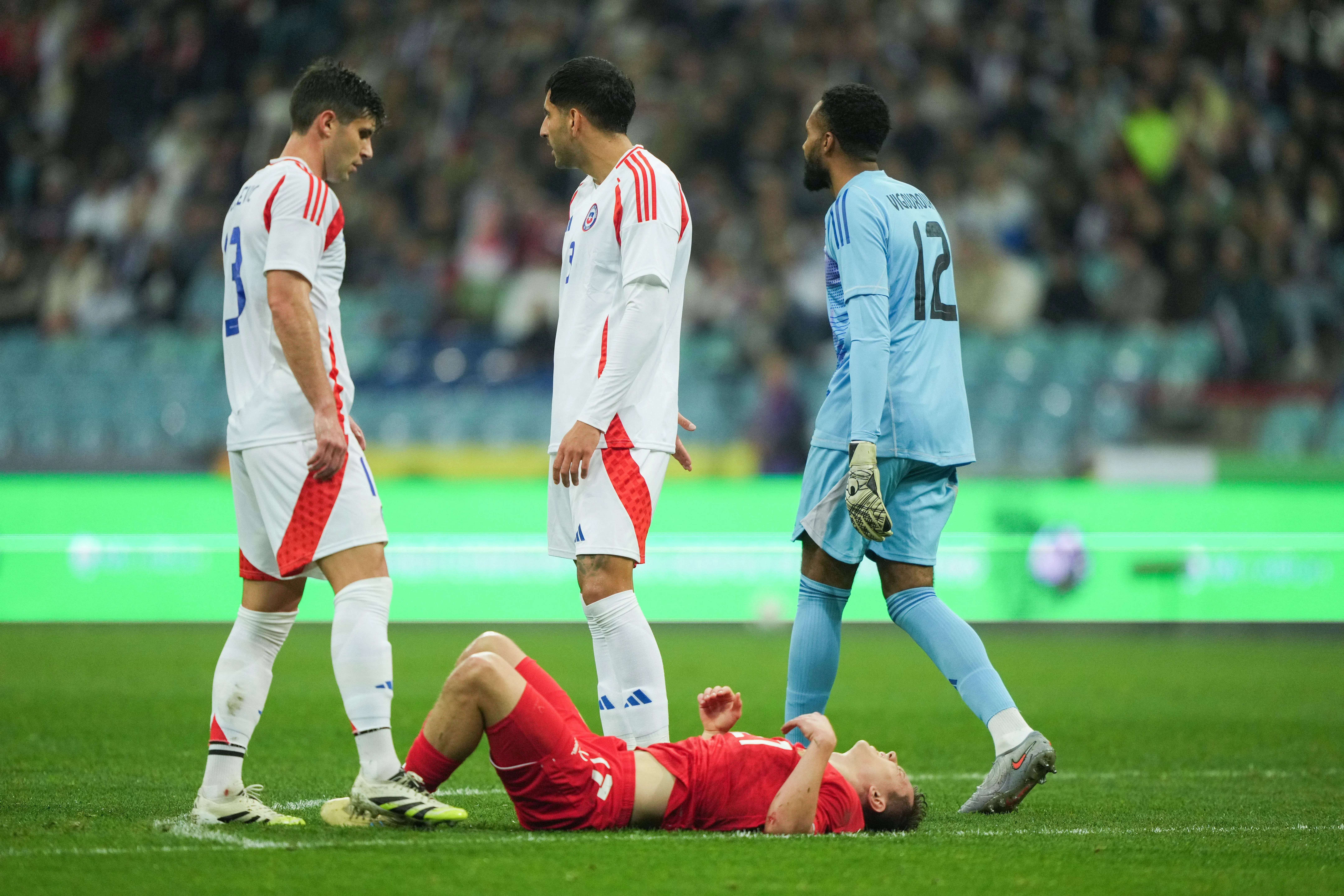 Vigouroux, Kuscevic y Maripán colaboraron en dejar el arco de Chile invicto. (Sipa/Photosport).