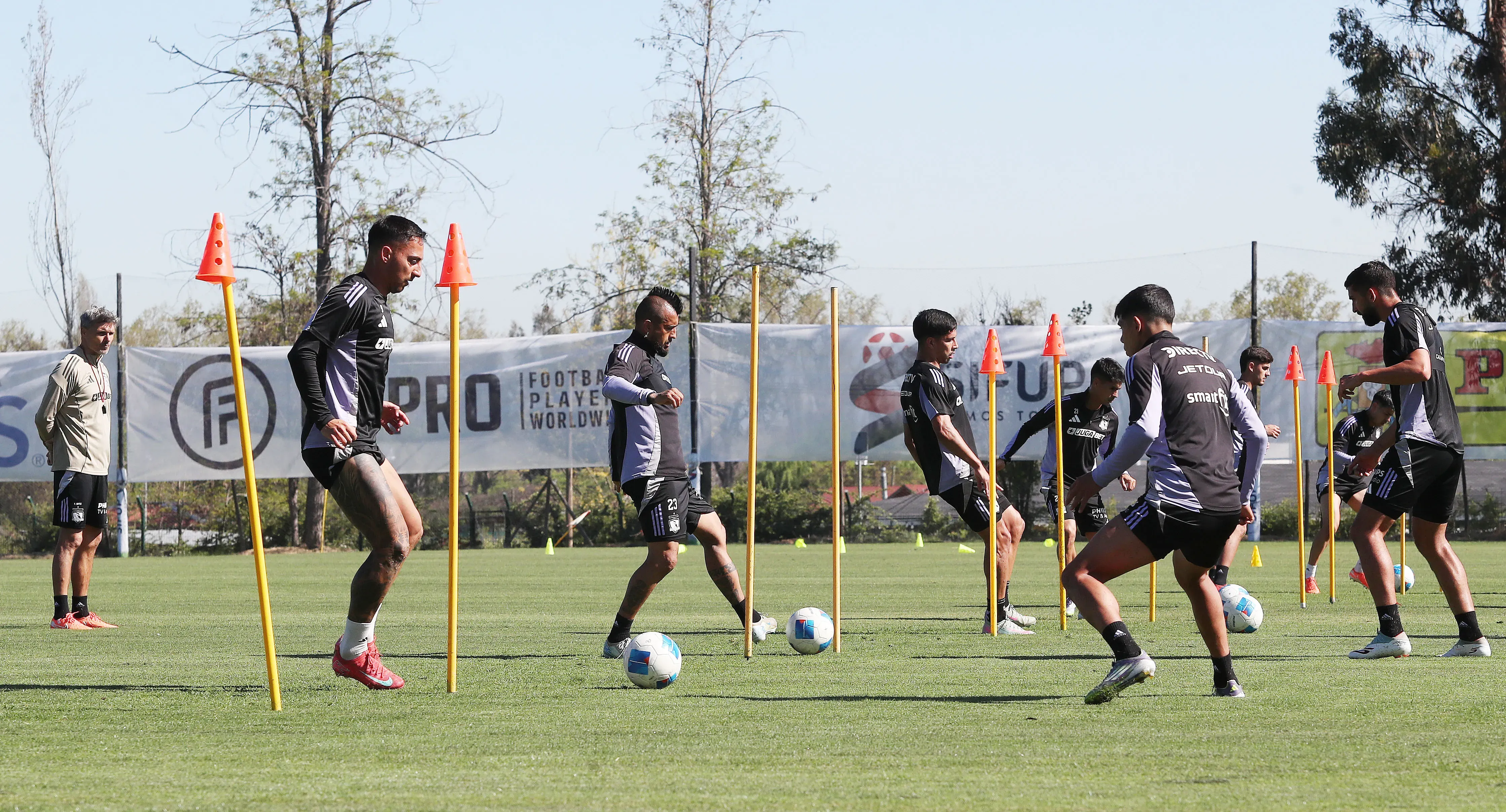 Fernando Ortiz supervisa los trabajos en el complejo del Sifup ubicado en Pirque. (Foto: Sifup).
