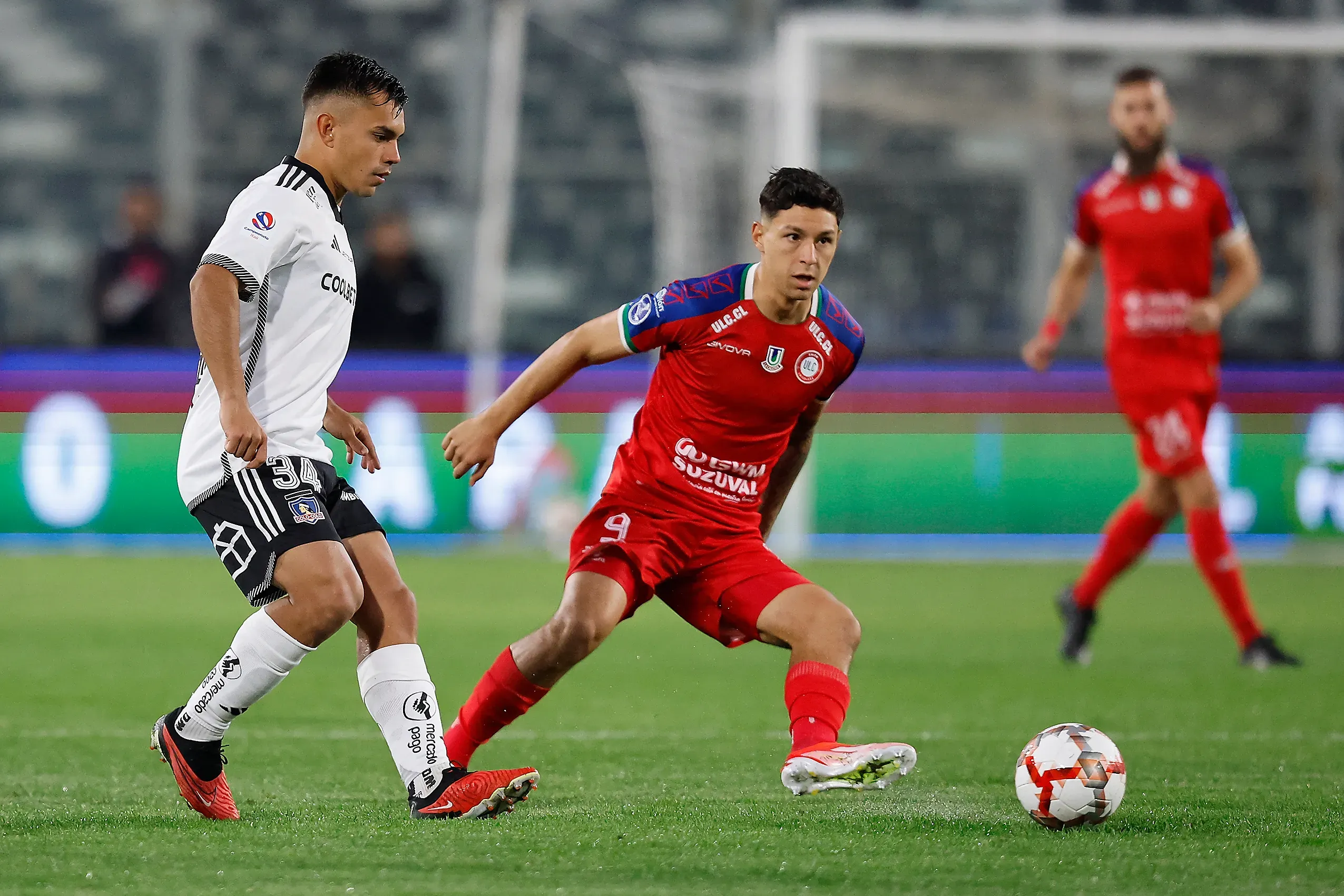 Colo Colo necesita ganar ante La Calera para acercarse a los puestos de copas internacionales. | Foto: Photosport.