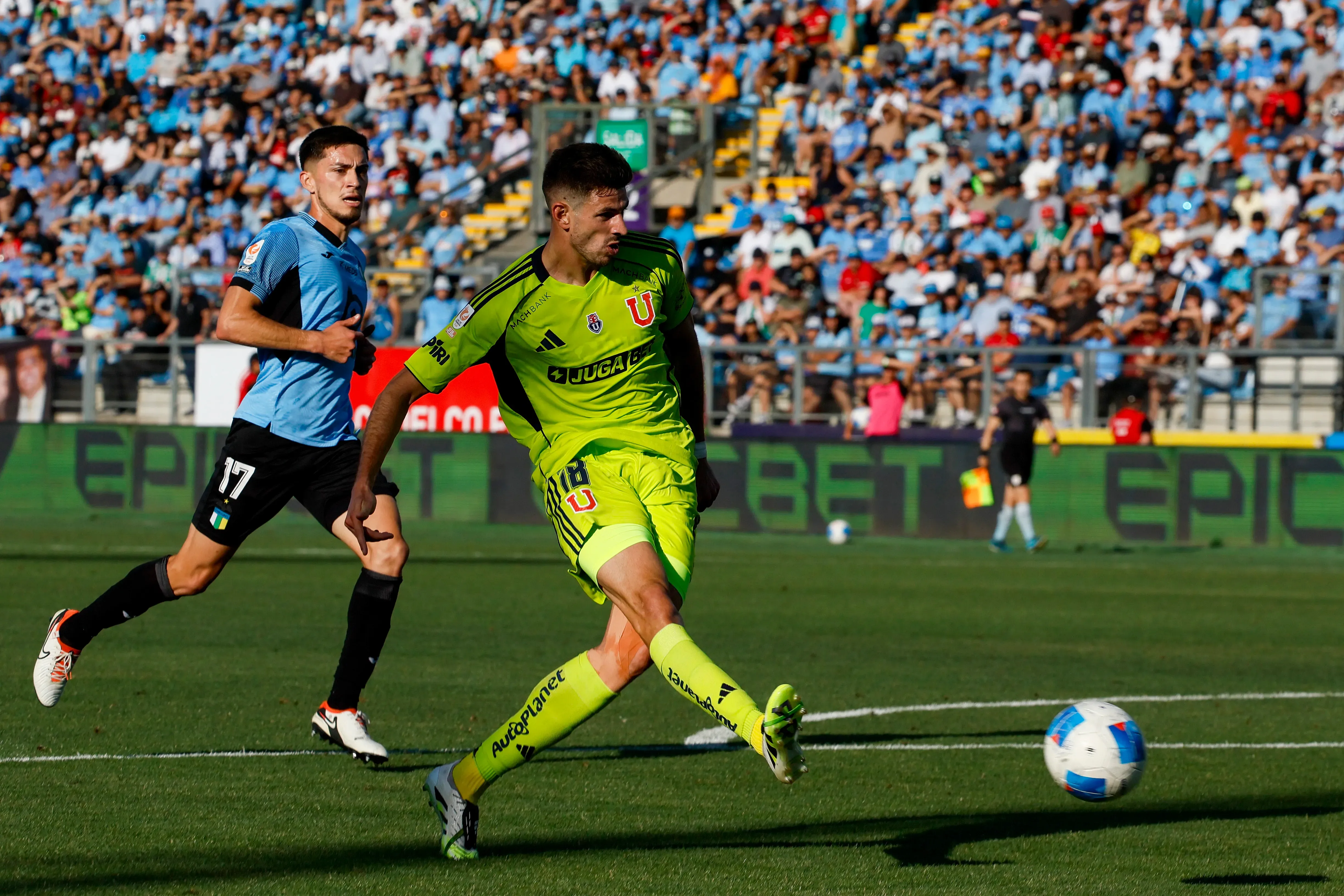 Lucas Di Yorio es titular en la delantera de la U. Foto: Andres Pina/Photosport