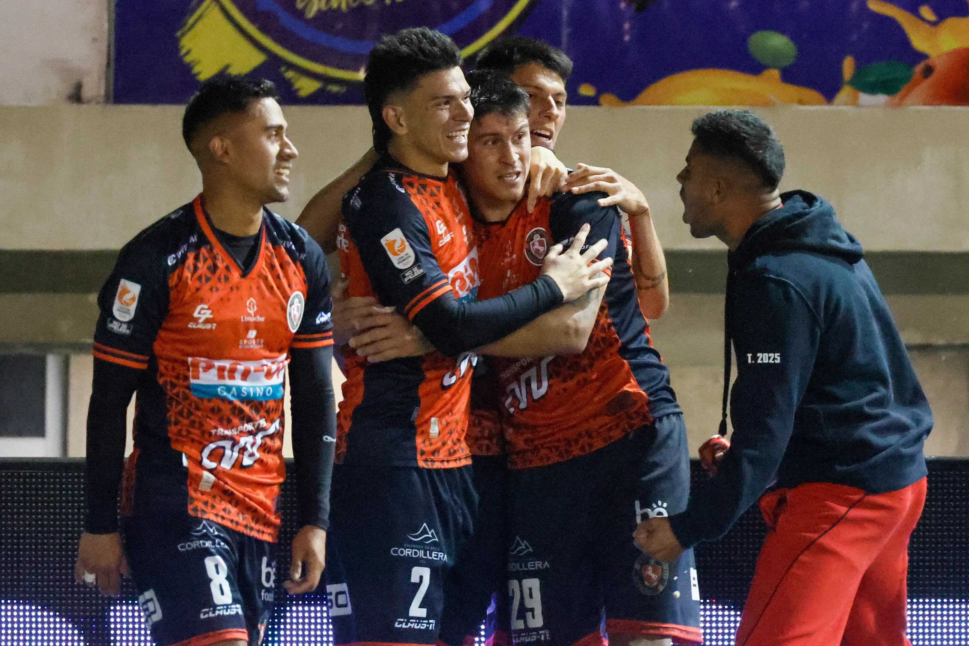 Deportes Limache venció a Unión Española en la fecha 28 y dio un paso clave para escaparle al descenso directo. (Andrés Piña/Photosport).