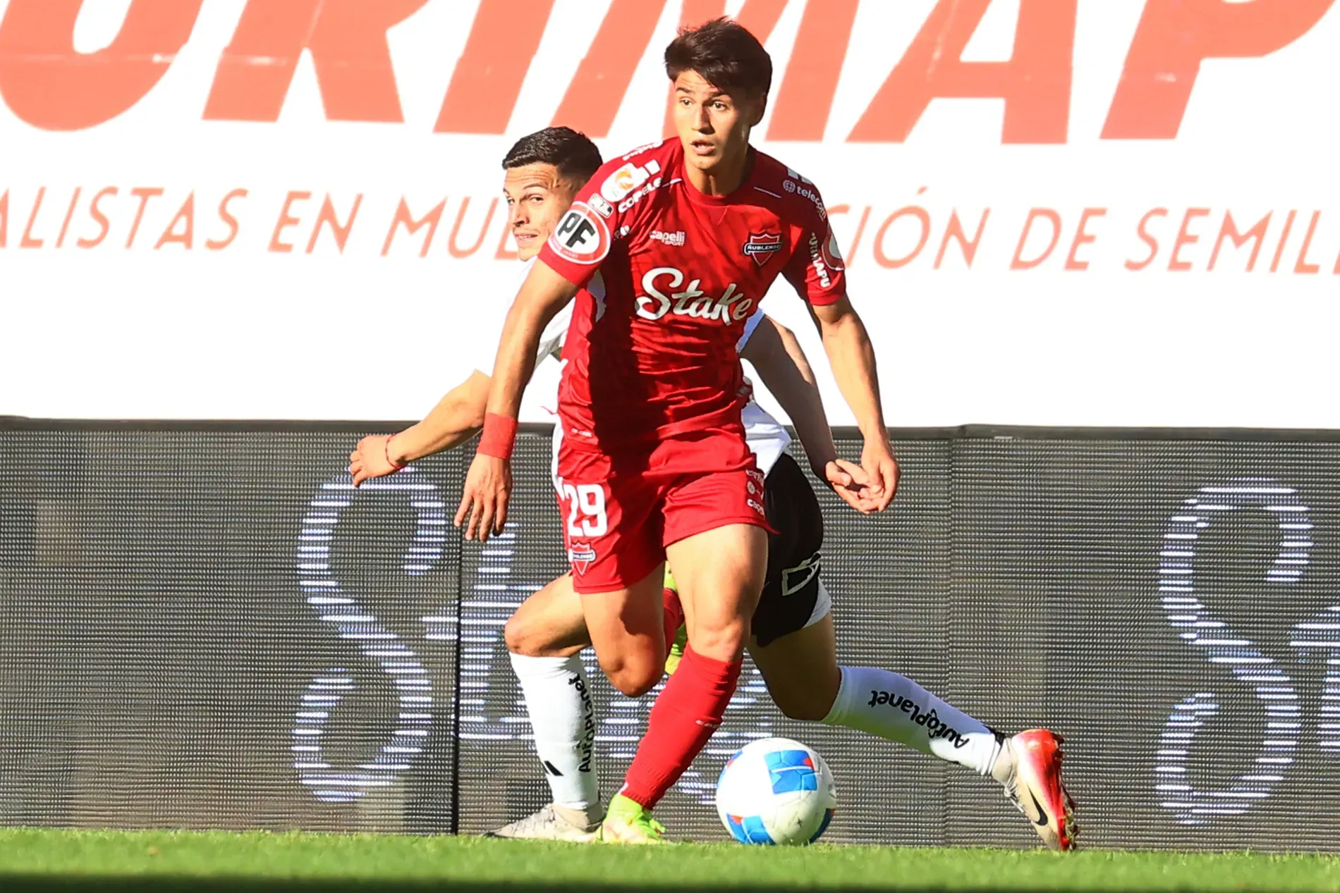 Ávalos reacciona a la horrible racha de Ñublense a dos fechas del final de la Liga de Primera.