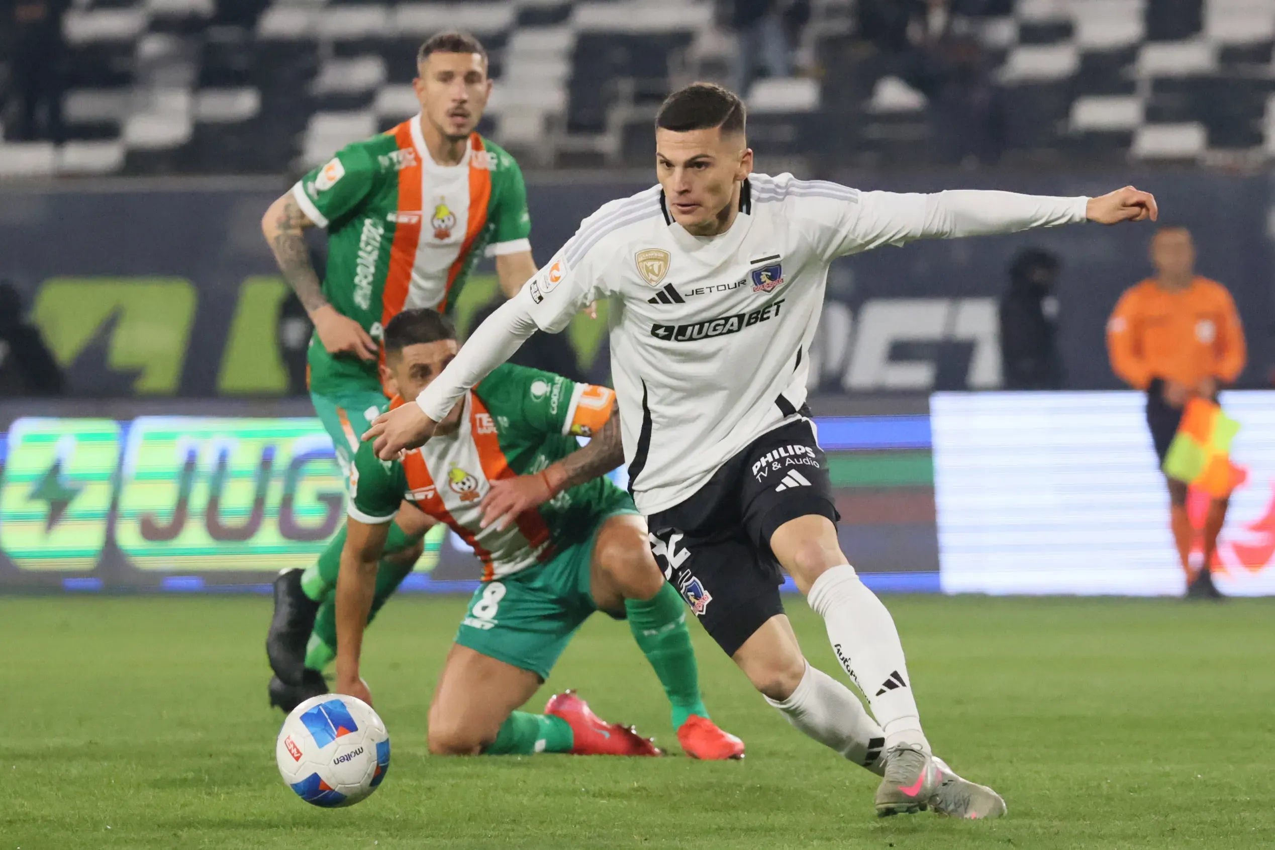 Colo Colo y Cobresal jugarán antes de lo pensado. Foto: Photosport.