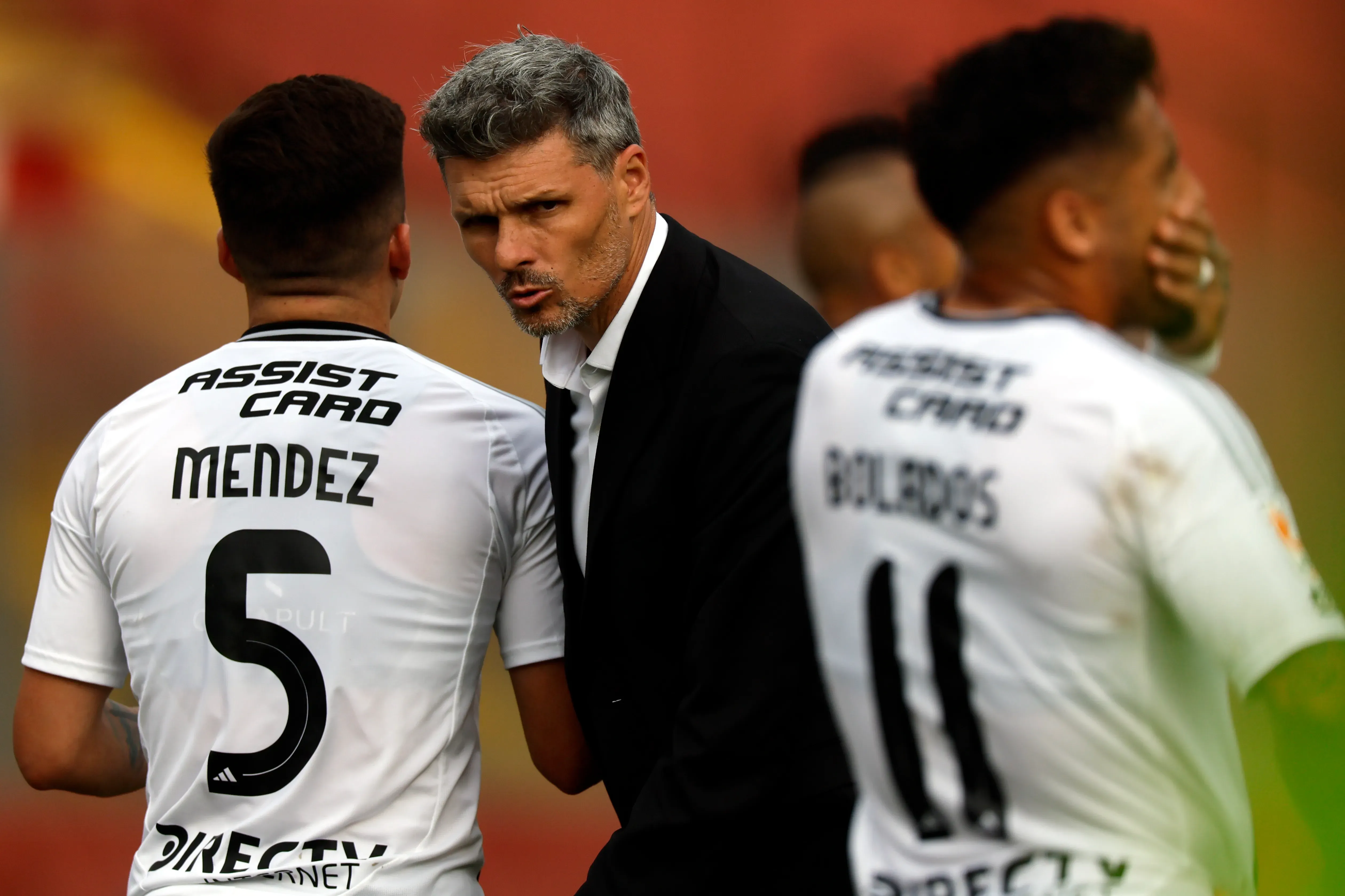 Fernando Ortiz se refirió al rol de los juveniles y cómo los quiere ir llevando en Colo Colo. Foto: Photosport.