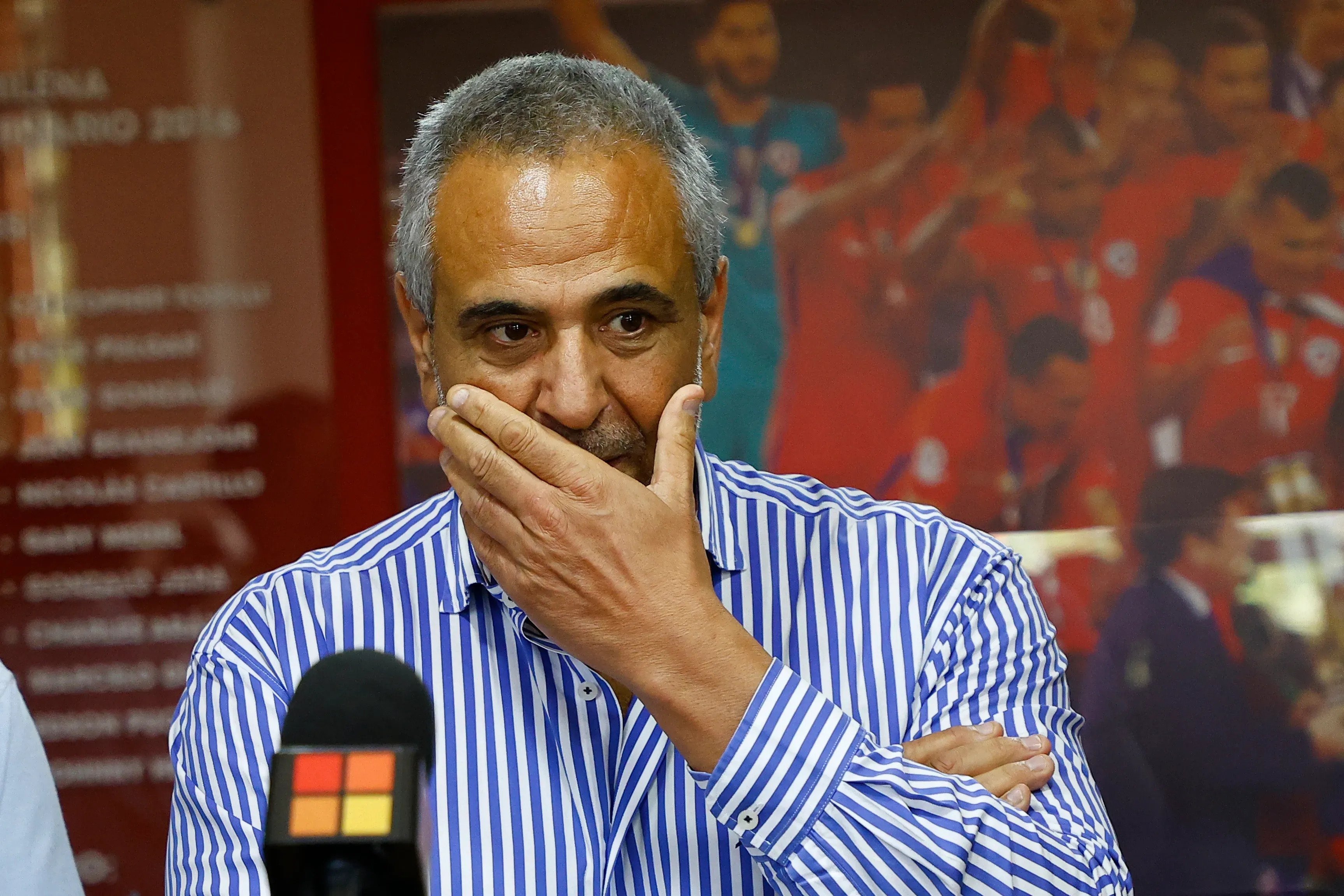 Santiago, 14 febrero 2024.
El presidente de la ANFP Pablo Milad habla con la prensa luego del consejo de presidentes de clubes.
Marcelo Hernandez/Photosport