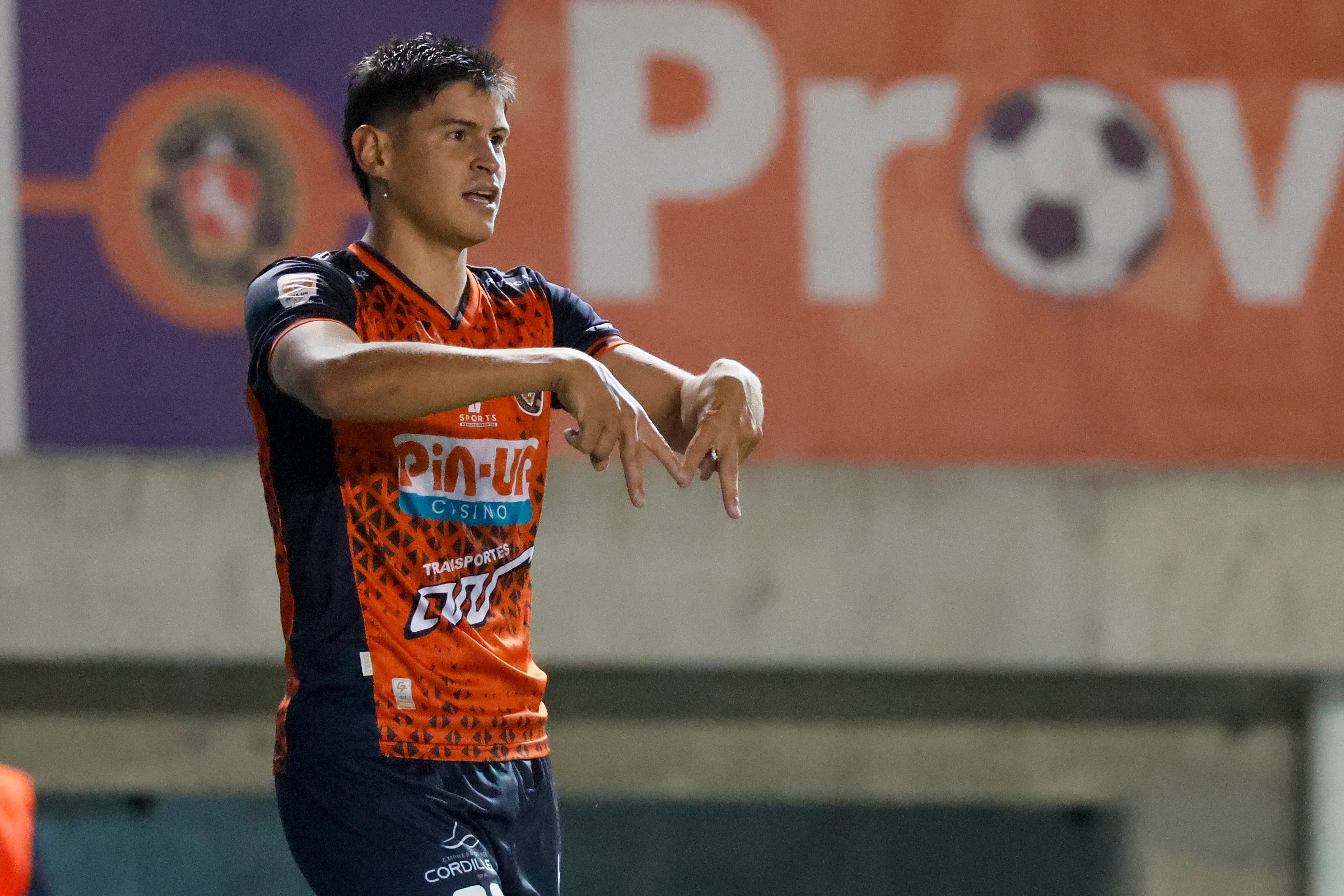 Facundo Pons se refiere a su futuro con Limache/Photosport