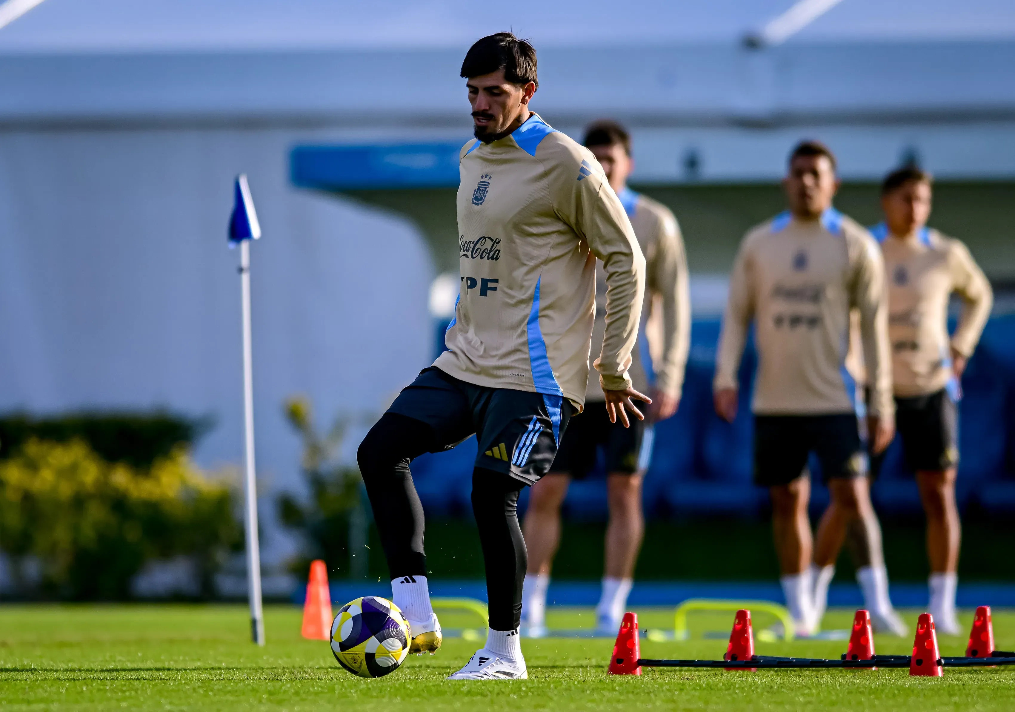 Kevin Lomónaco en una práctica de la selección de Argentina. (Marcelo Endelli/Getty Images).