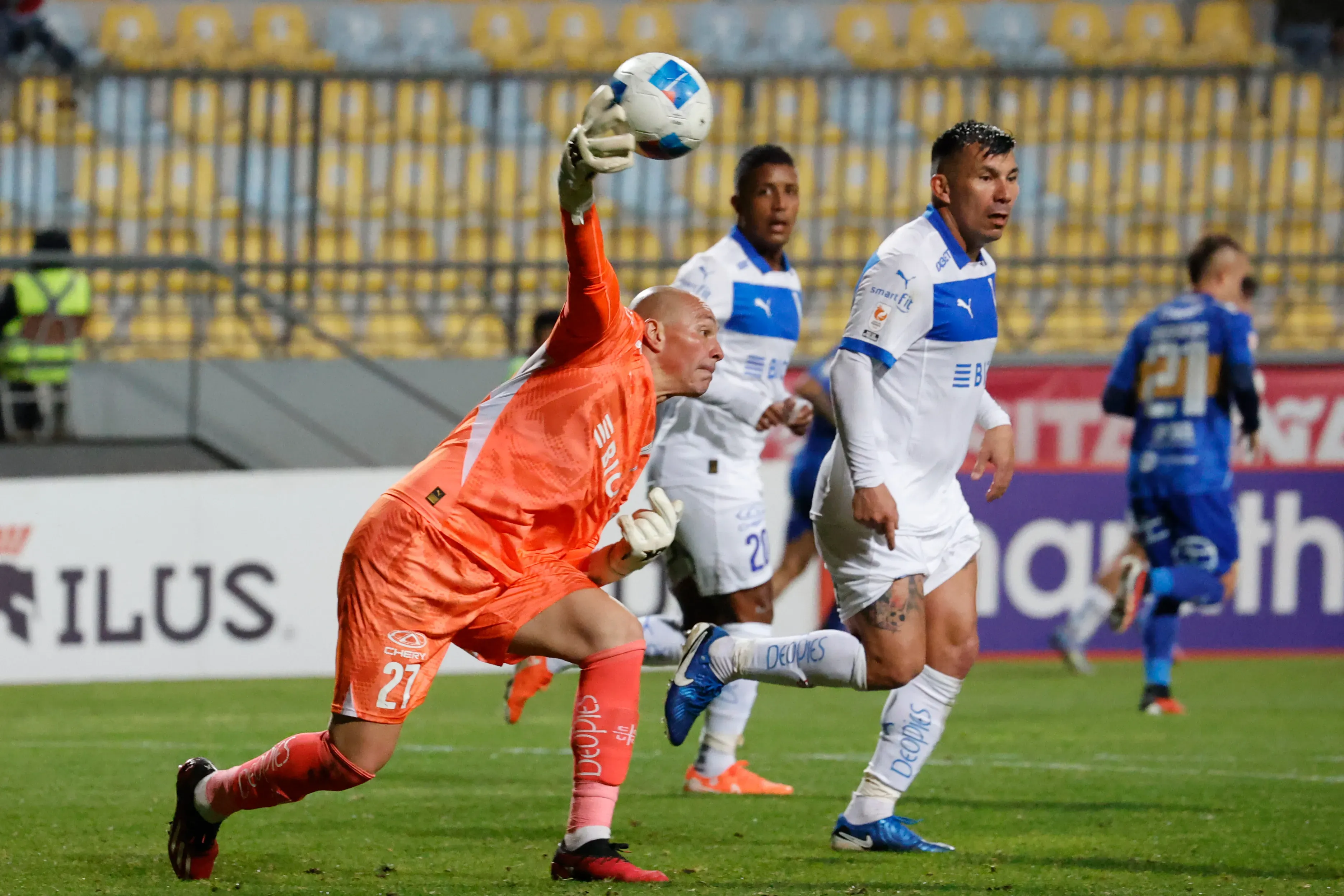 Darío Melo podría extender su vínculo con la UC/Aton Chile