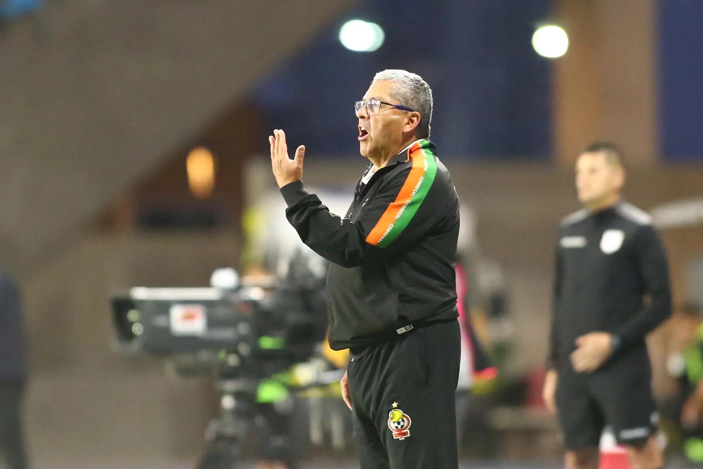 Gustavo Huerta debe tomar algunas decisiones antes del duelo vs el Cacique. (Alex Diaz/Photosport).