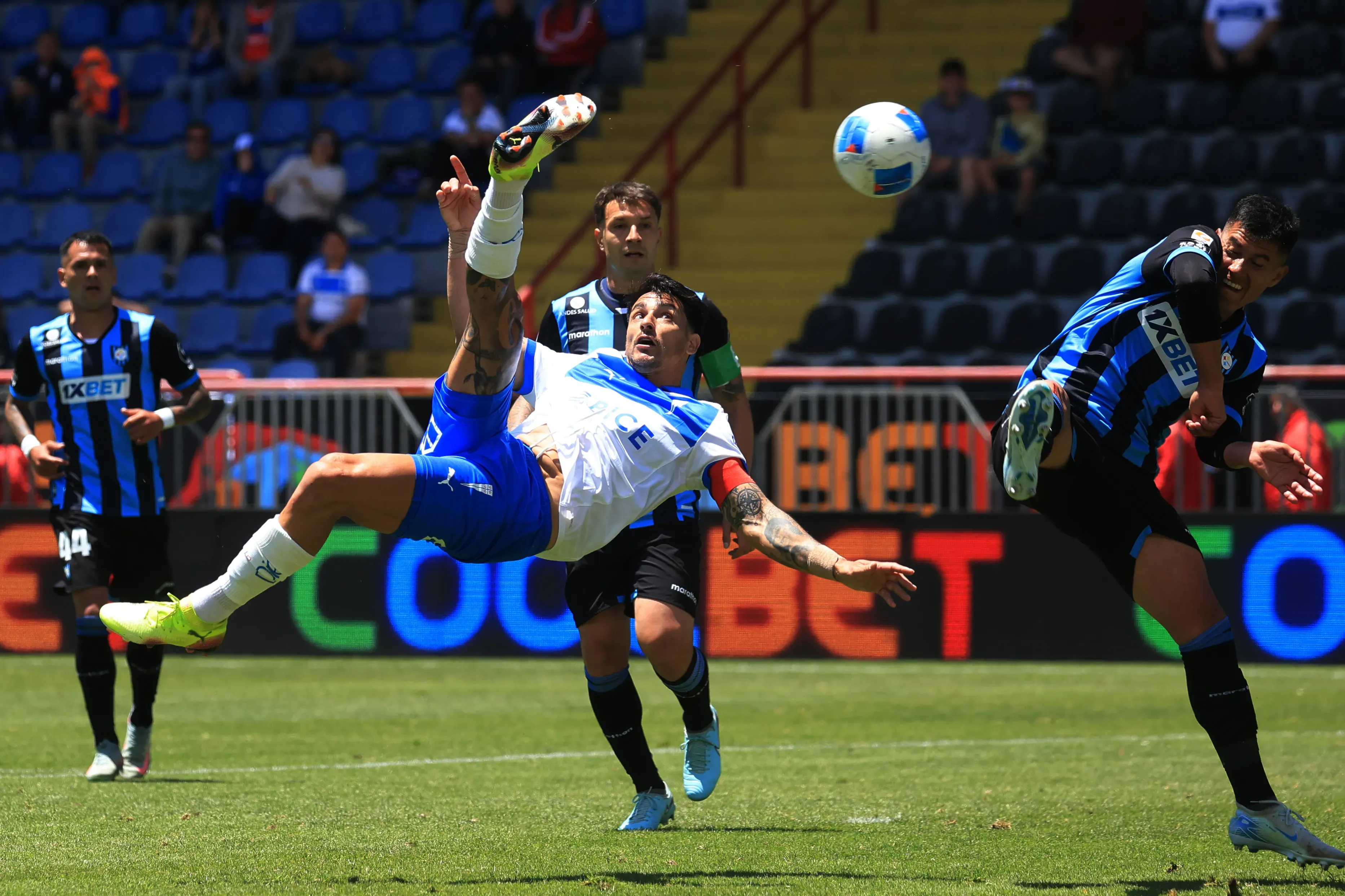 Empate de la Católica contras Huachipato: la UC suma un pelito para el Chile 2.