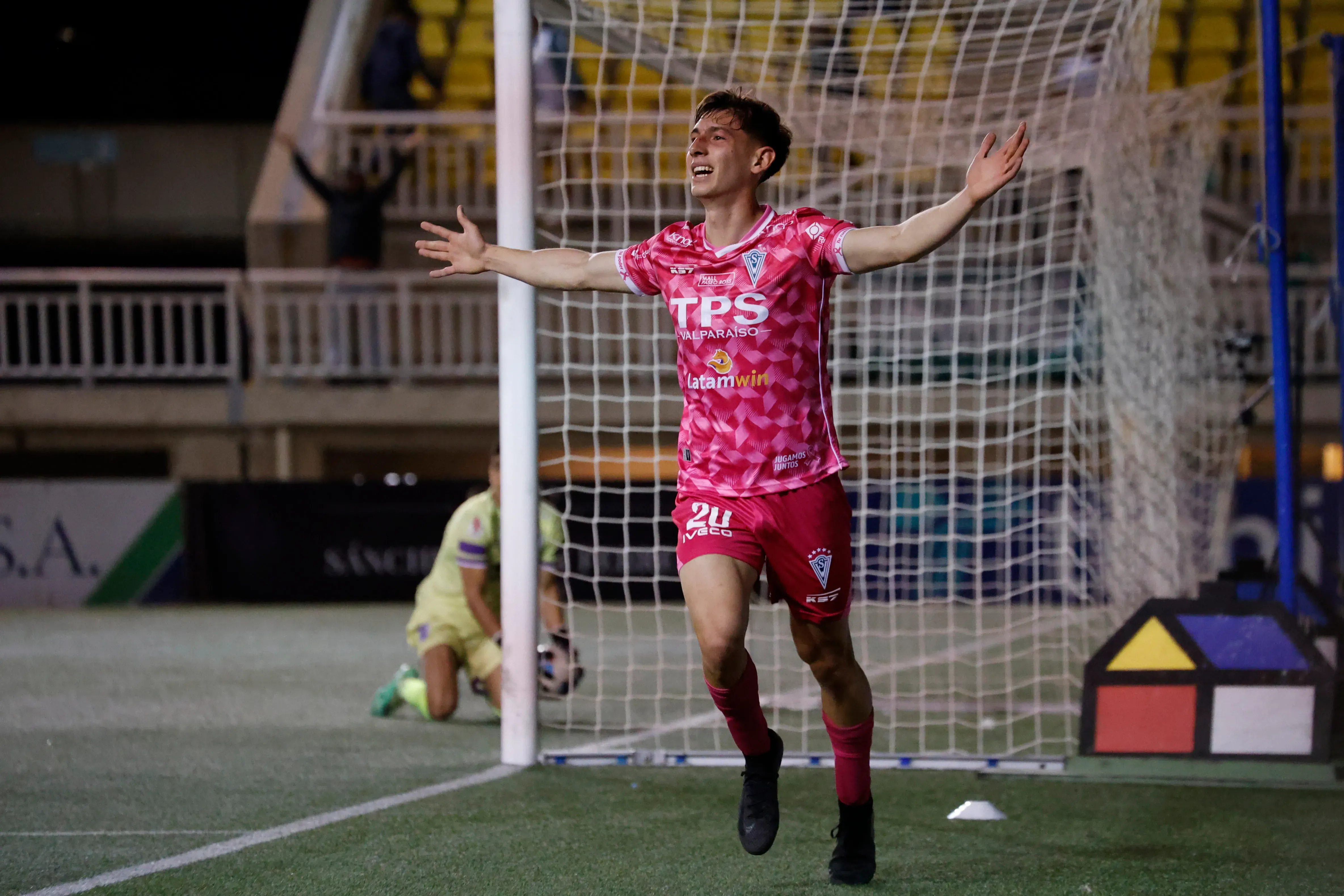 El jugador tiene contrato vigente con Santiago Morning/Photosport